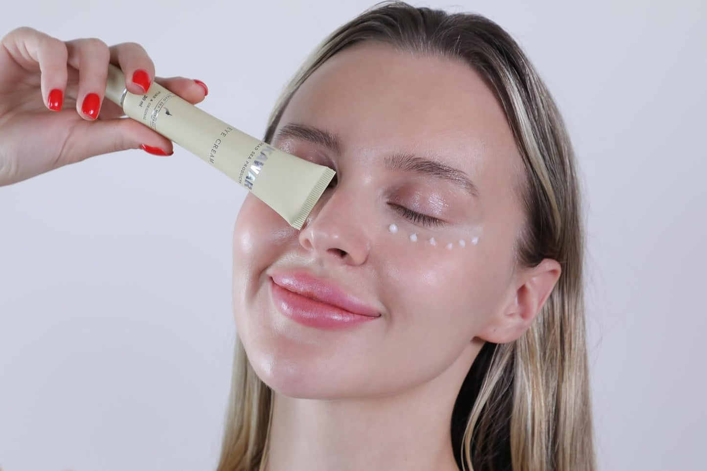 KAWAR Dead Sea Eye Cream with Retinol, Collagen, Argan Oil & Caffeine, Targets Dark Circles, Puffiness & Fine Lines, Enriched with Dead Sea Minerals, Vegan Eye Cream for Women & Men, 1 oz