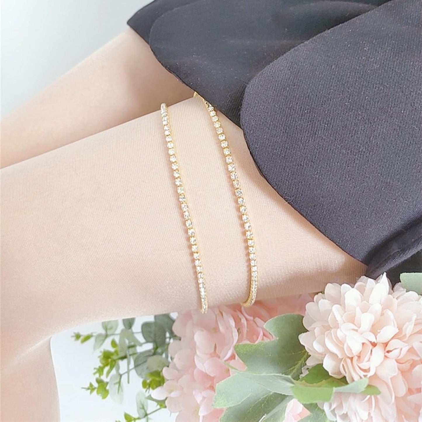 Boho Crystal Thigh Chain Gold Body Chain Leg Chains Body Jewelry Accessories for Women and Girls (Gold)