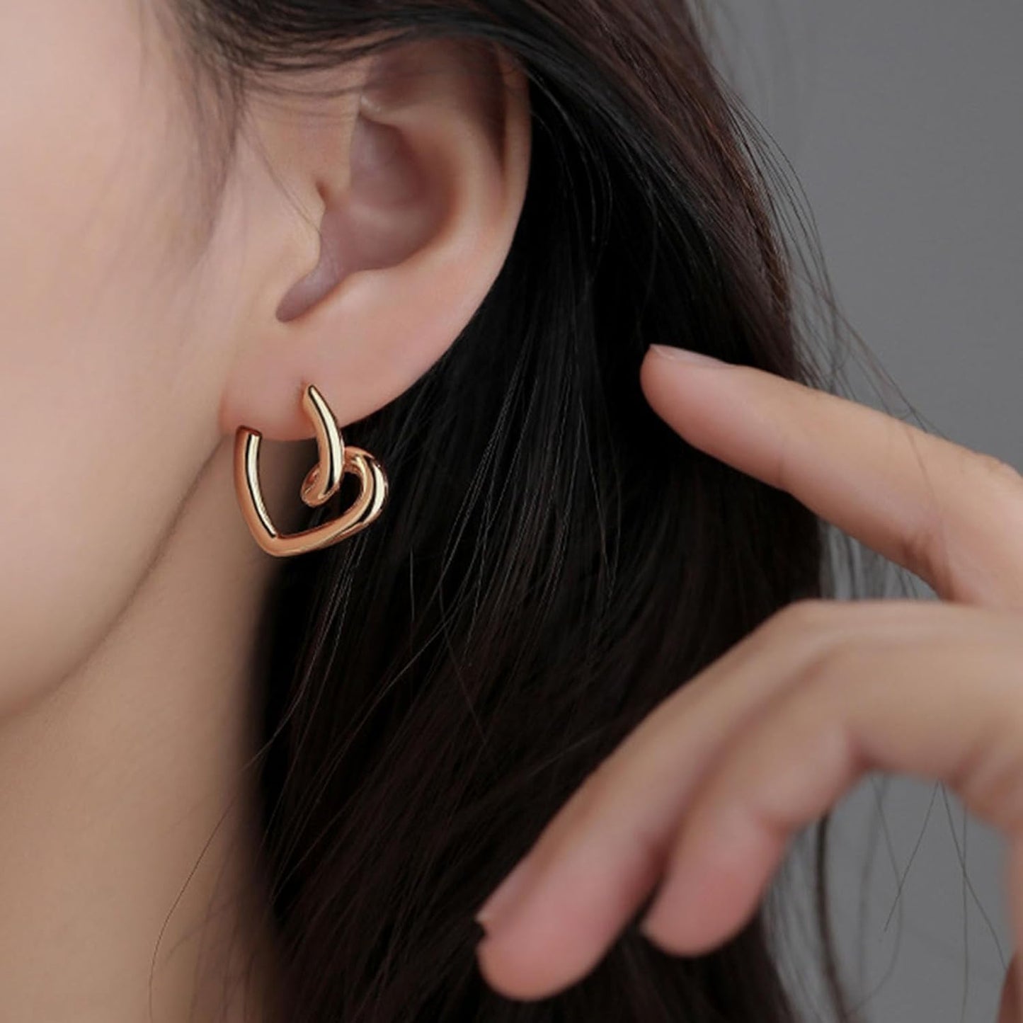 Vintage Heart Hoop Earrings Gold Heart Drop Earrings Hollow Love Heart Earrings Minimalist Heart Stud Earrings Jewelry for Women