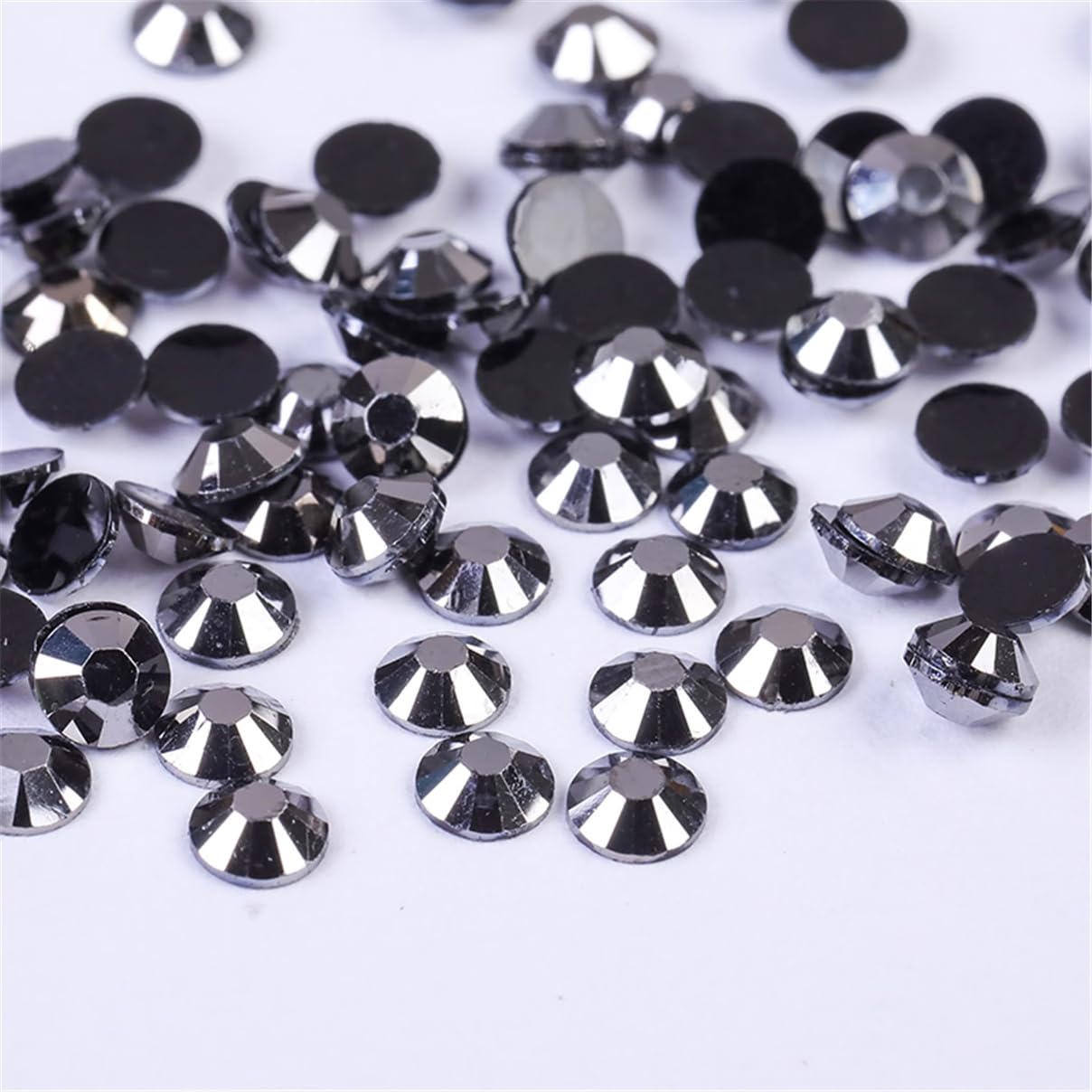 1000 Pieces SS20 5mm Flatback Rhinestones Clear Glass Round Gems Crystals for Nail Art DIY Crafts Clothes Shoes Bags （Mineral Gray）