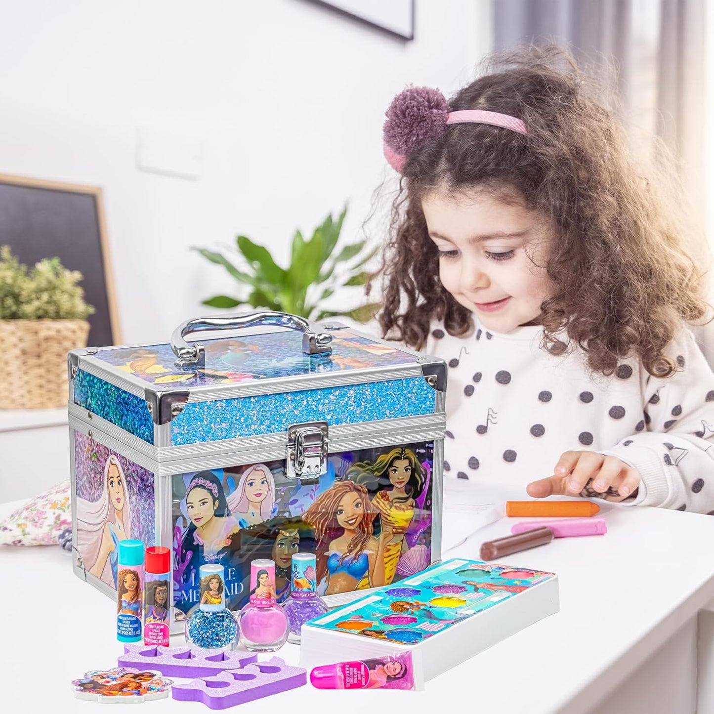 Little Mermaid Train Case Beauty Set, Kids Makeup Kit for Girls, Real Washable Toy Makeup Set, Play Makeup, Pretend Play, Party Favor, Birthday, Toys Ages 3 4 5 6 7 8 9 10 11 12