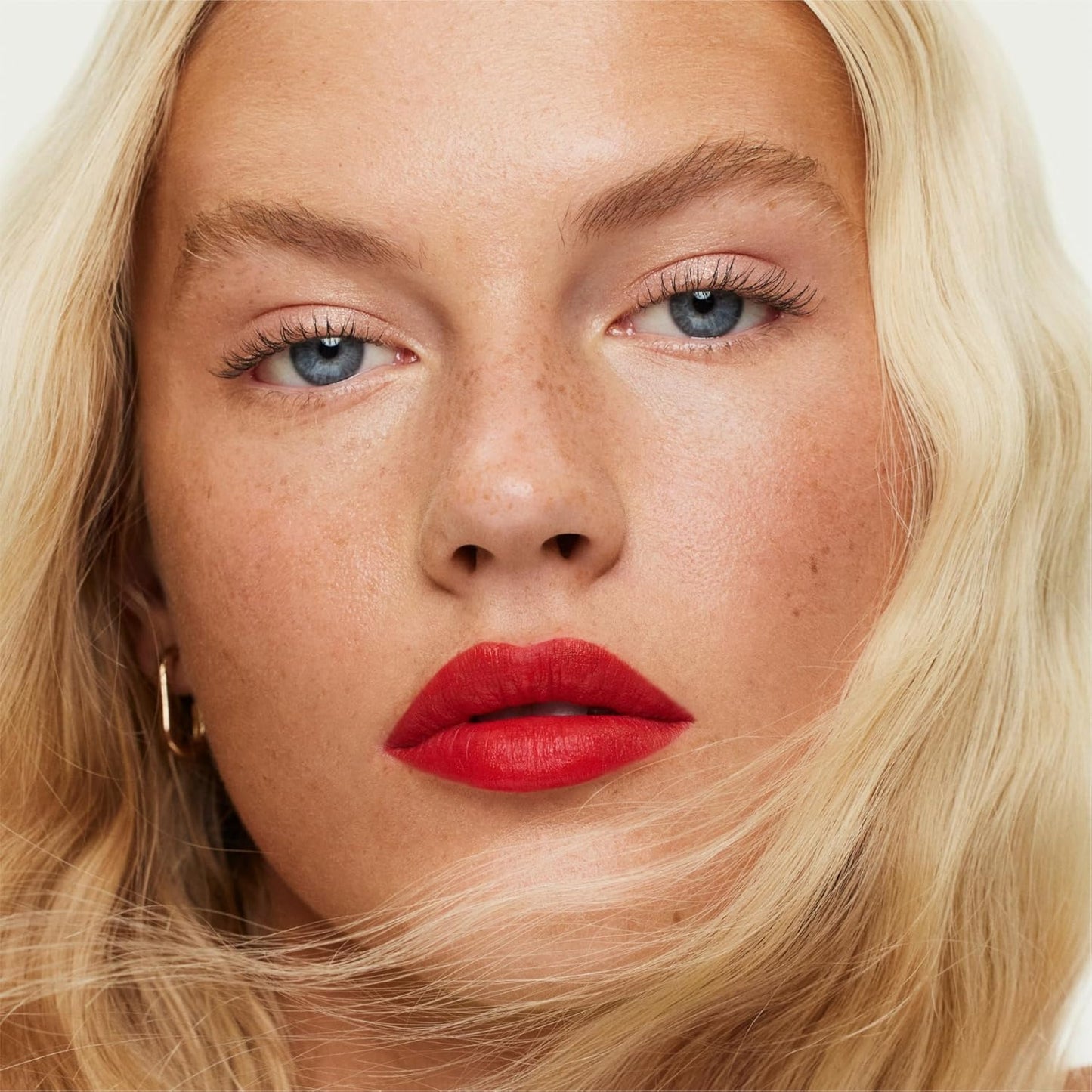 ILIA - Lip Sketch Hydrating Crayon | Hydrate, Plump, Smooth, Strengthen | Long Lasting up to 12-Hours, Bleed-Resistant, Soft-Matte | Barrier-Building, Non-Toxic, Cruelty-Free (Piazza)